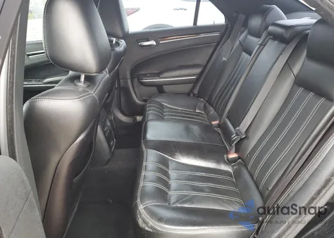 2019 Chrysler 300 S z USA, uszkodzony, nr VIN 2C3CCAGG9KH649005